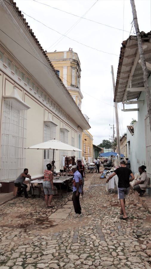 cuba-trinidad-street-market-2